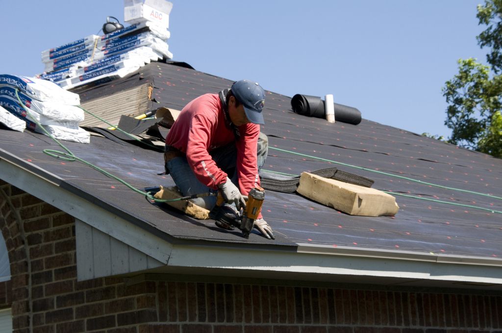 Roof Replacement in De Soto, KS 66018